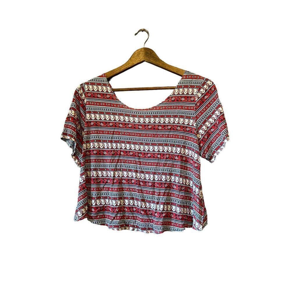 FOREVER 21 Women's Red Tribal‎ Print Twist Front Short Sleeve Top Size M